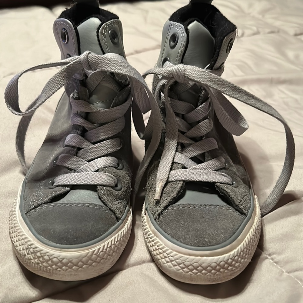 Converse high tops size 1